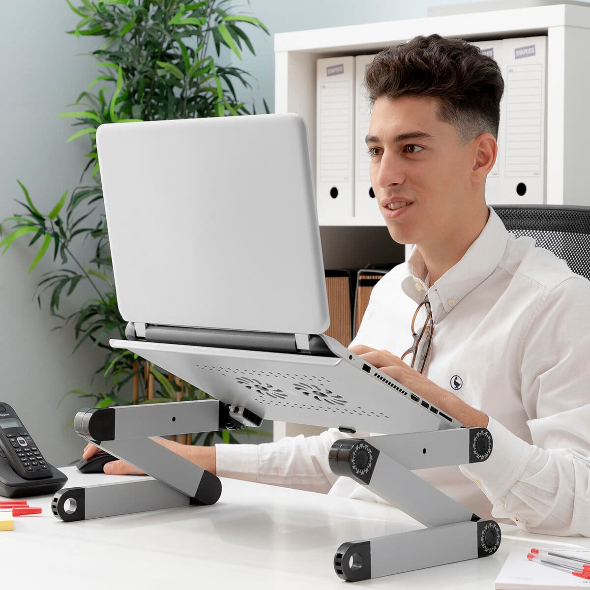 Einstellbarer Laptop-Tisch mit mehreren Positionen Omnible InnovaGoods - Thumbnail 4