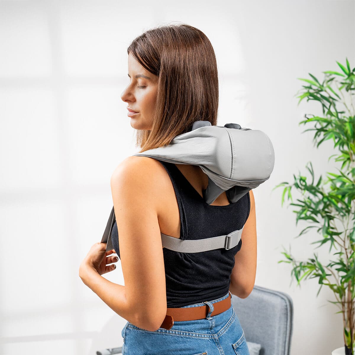 Wiederaufladbares 6D-Nacken- und Rückenmassagegerät Silax InnovaGoods — Bild 1